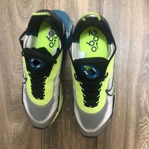 Mens used Nike sneakers size 11